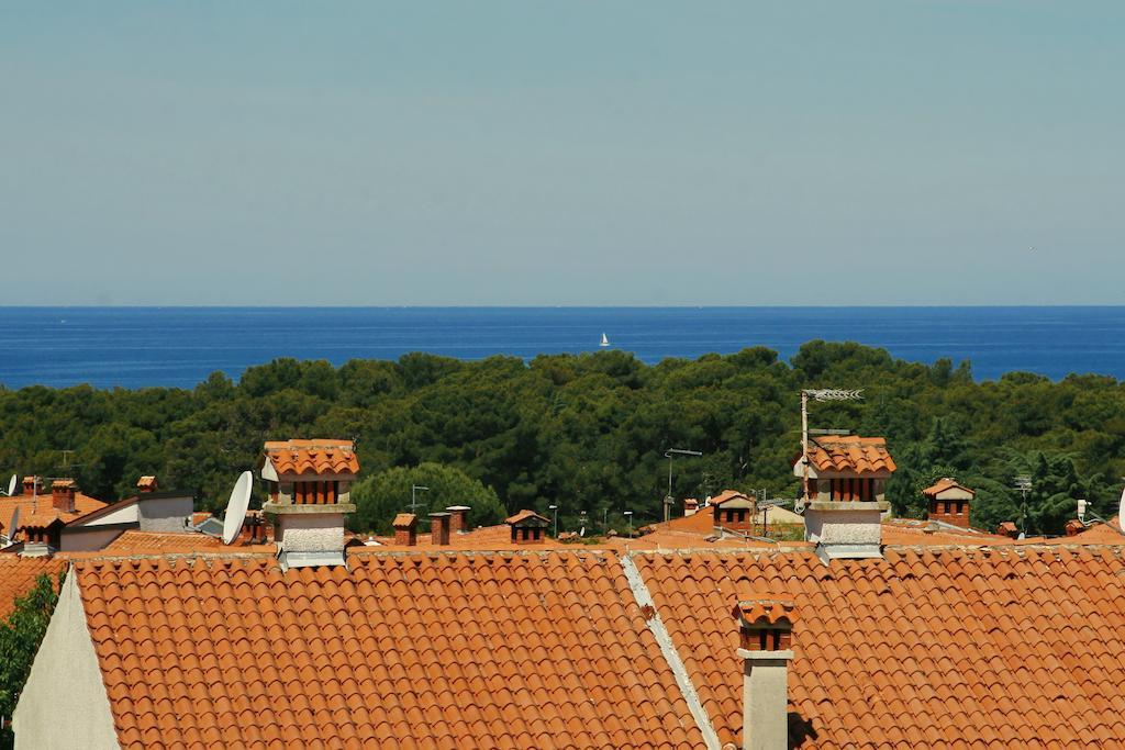 Apartments Rossana Porec Exterior photo